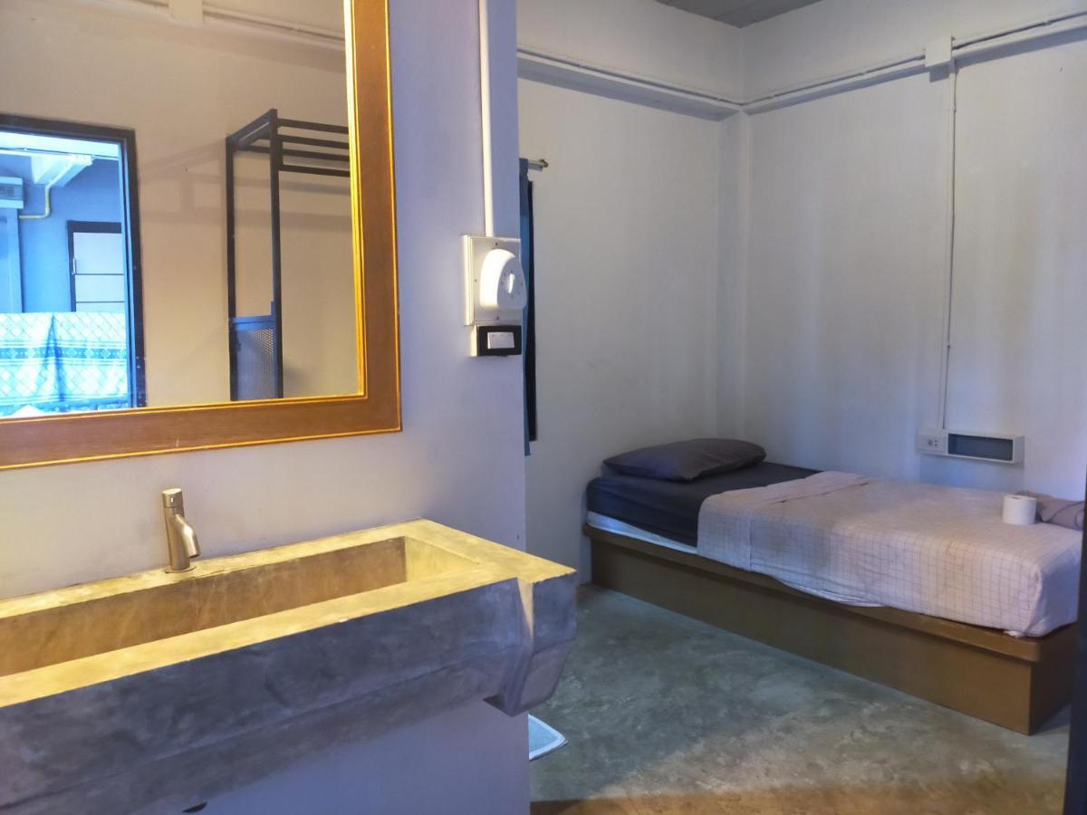 9 Hostel Τσιάνγκ Μάι Εξωτερικό φωτογραφία