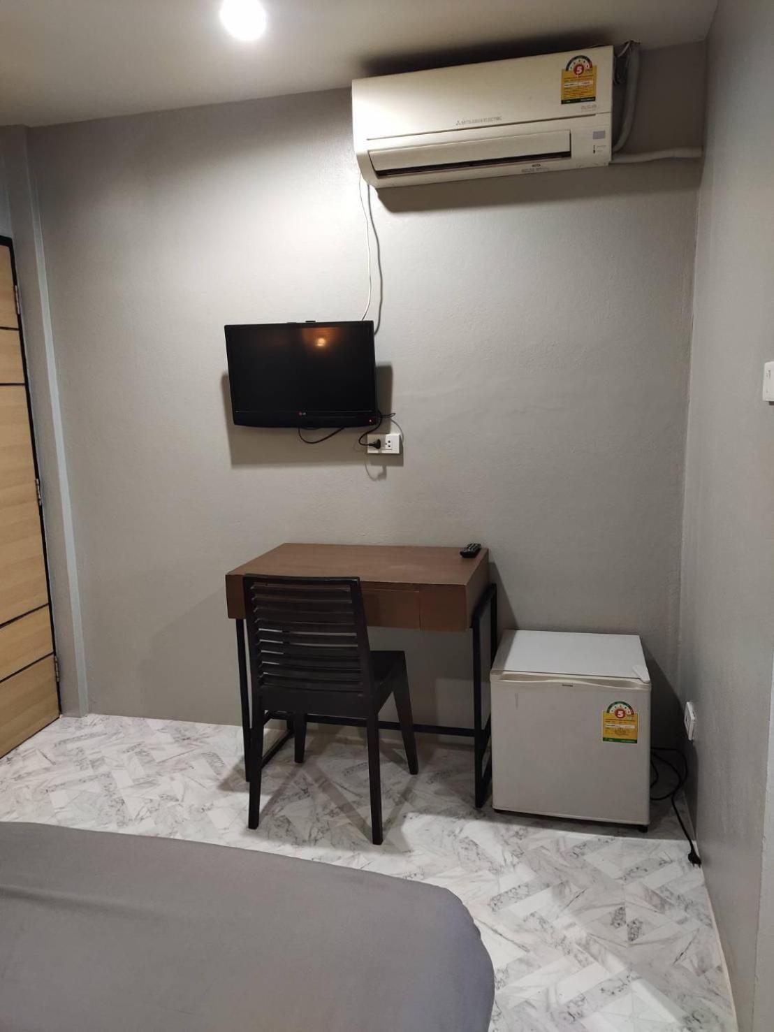 9 Hostel Τσιάνγκ Μάι Εξωτερικό φωτογραφία