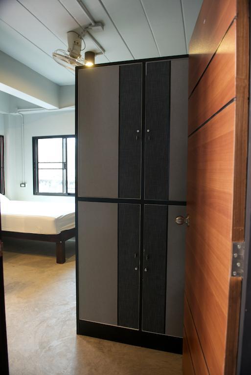 9 Hostel Τσιάνγκ Μάι Δωμάτιο φωτογραφία